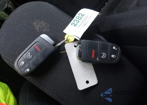 2019 Jeep Renegade Latitude 4X4 from USA, damaged, VIN ZACNJBBB1KPK93043